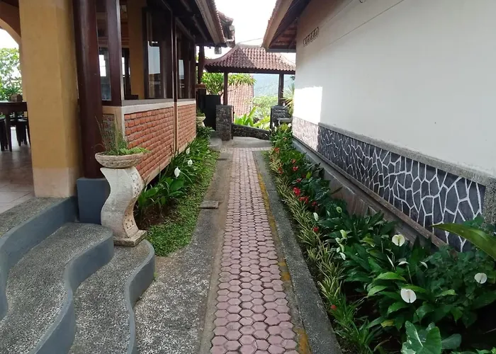 Guru Ratna Séjour chez l'habitant Munduk