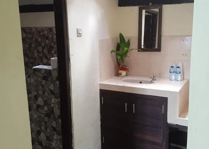 Guru Ratna